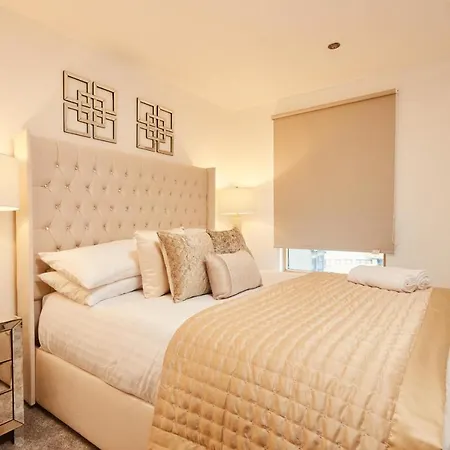 Deluxe Apt, Riverside Canal View&free Parking *