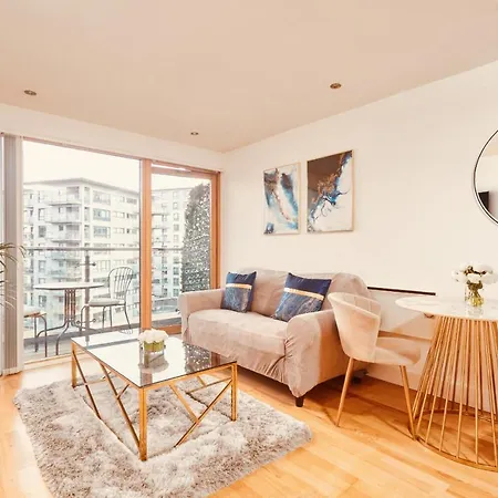 Deluxe Apt, Riverside Canal View&free Parking Apartment Leeds (West Yorkshire)