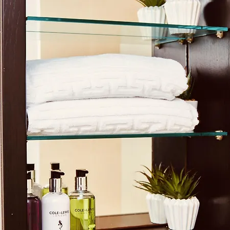 Deluxe Apt, Riverside Canal View&free Parking Leeds