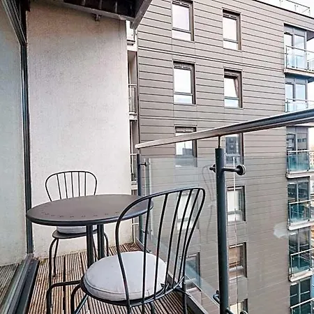 Szálloda Deluxe Apt, Riverside Canal View&free Parking 3*