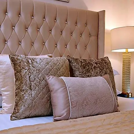 Deluxe Apt, Riverside Canal View&free Parking 3*