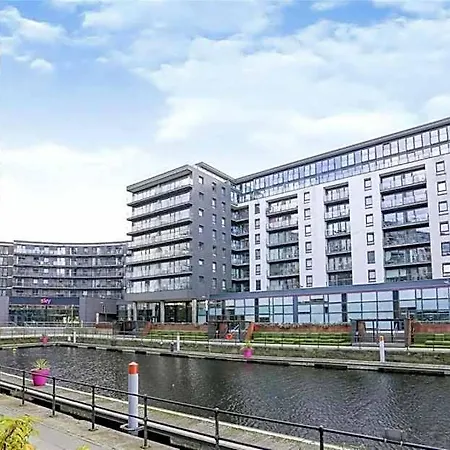 Deluxe Apt, Riverside Canal View&free Parking Leeds