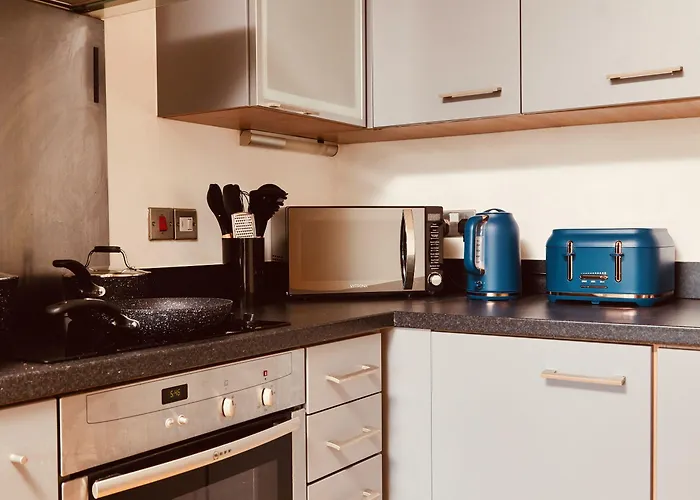 ホテル Deluxe Apt, Riverside Canal View&free Parking