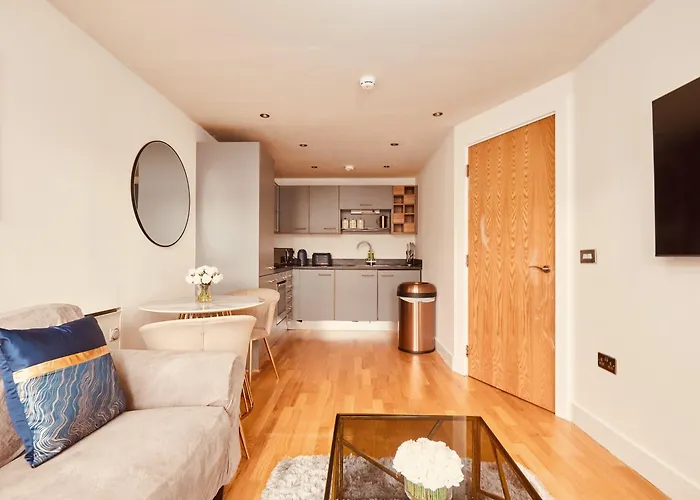 Deluxe Apt, Riverside Canal View&free Parking 3* Leeds (West Yorkshire)